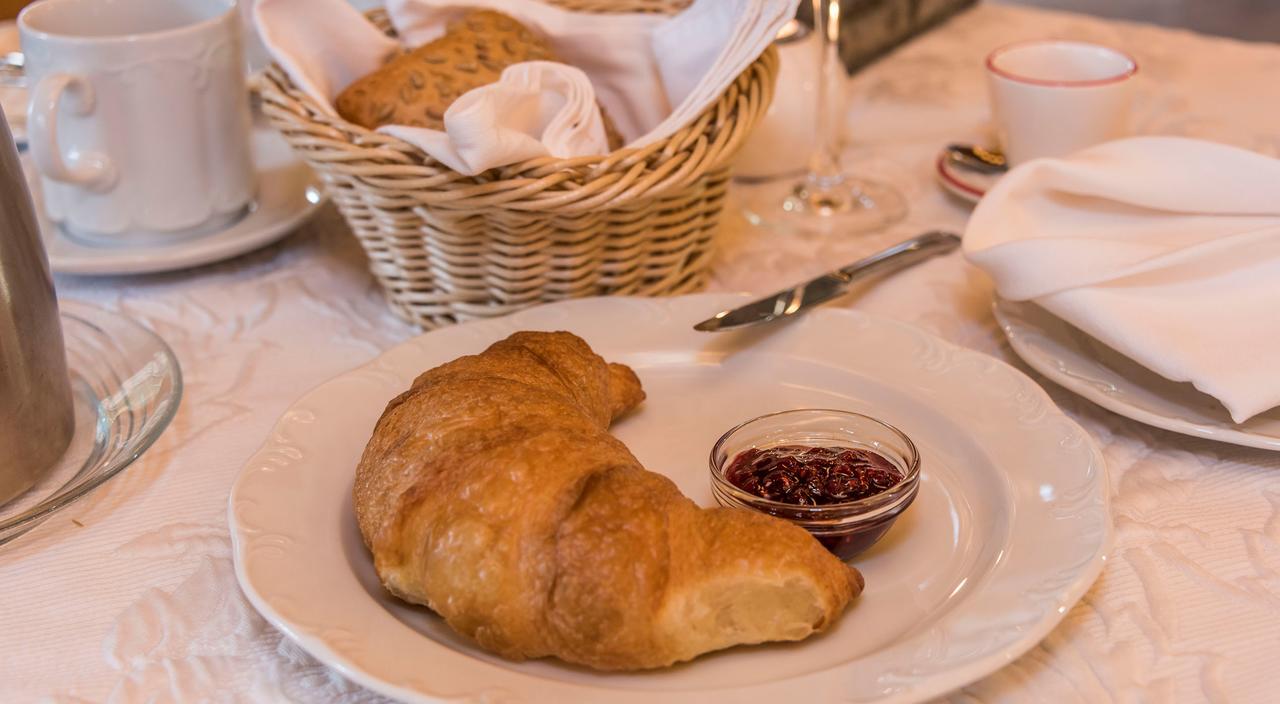Hotel Mutz Garni 이닝 암 아메르제 외부 사진